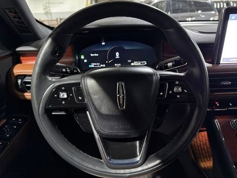 Certified 2023 Lincoln Aviator Reserve w/ Equipment Group 201A image 17