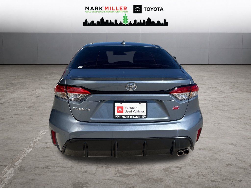 Certified 2024 Toyota Corolla SE FWD image 4