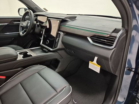 New 2026 GMC Acadia Denali image 30