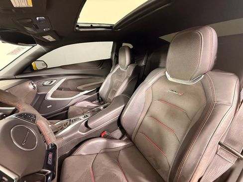 Used 2018 Chevrolet Camaro ZL1 RWD image 51
