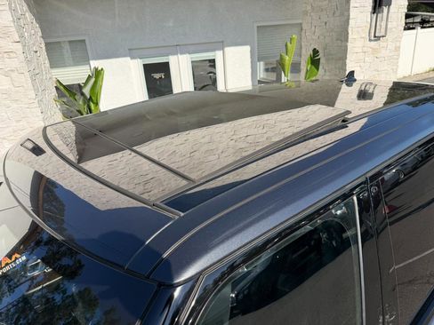 Used 2016 Land Rover Range Rover HSE image 9