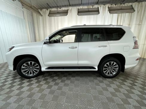 Used 2020 Lexus GX 460 Luxury w/ Accessory Package AWD/4WD image 25