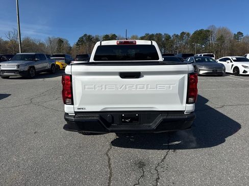 Used 2023 Chevrolet Colorado W/T image 4