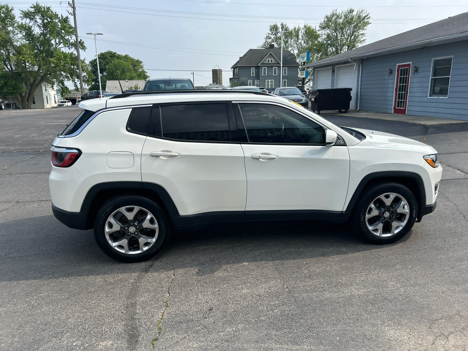 Used 2019 Jeep Compass Limited FWD image 2