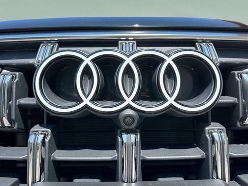 Used 2025 Audi Q7 3.0T Premium Plus w/ Premium Plus Package AWD/4WD image 9