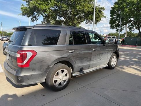 Used 2020 Ford Expedition XLT w/ Equipment Group 202A RWD image 4
