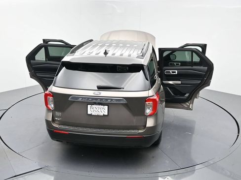 Used 2021 Ford Explorer XLT RWD image 27