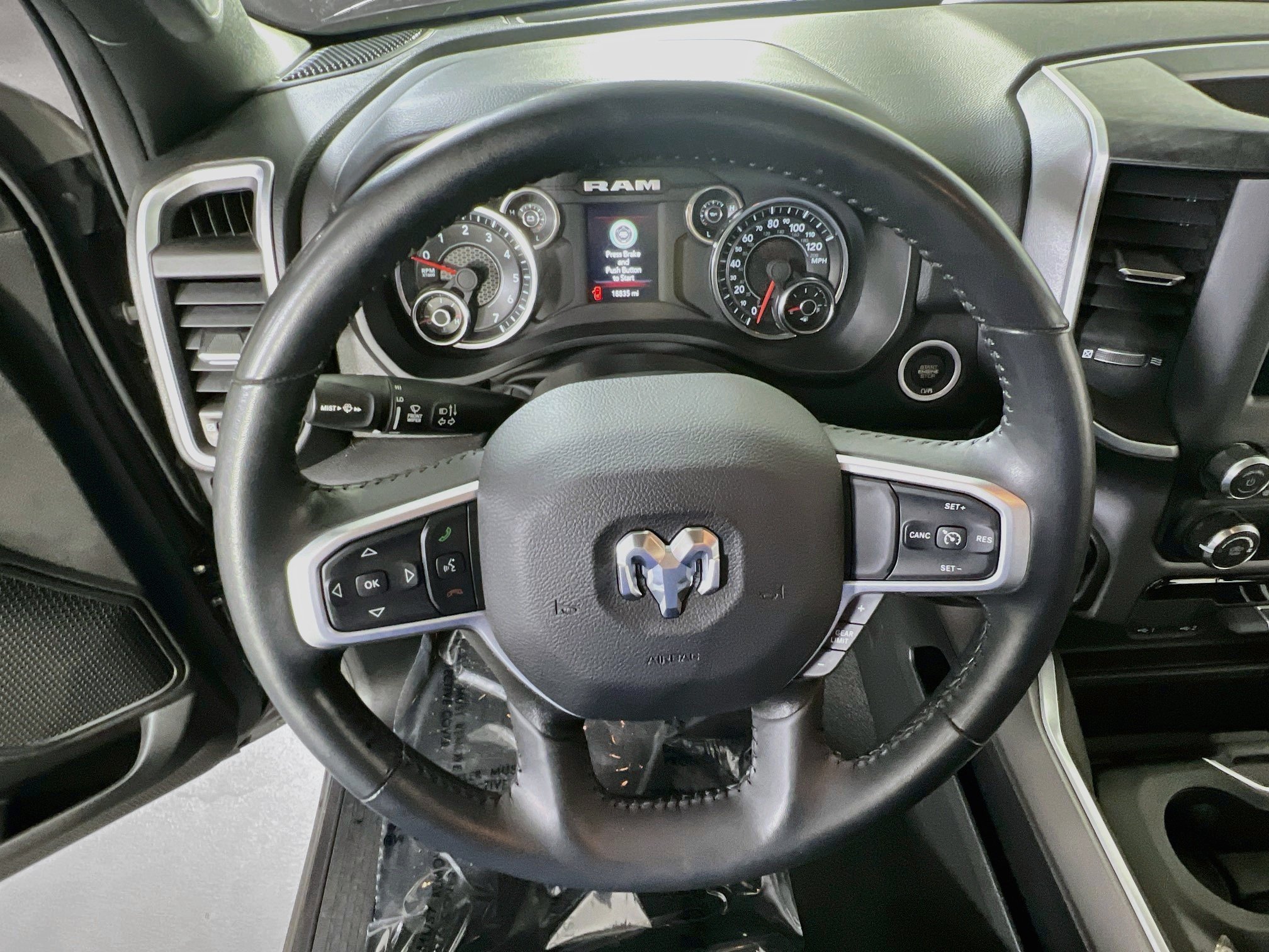Used 2023 RAM 1500 Big Horn AWD/4WD image 11