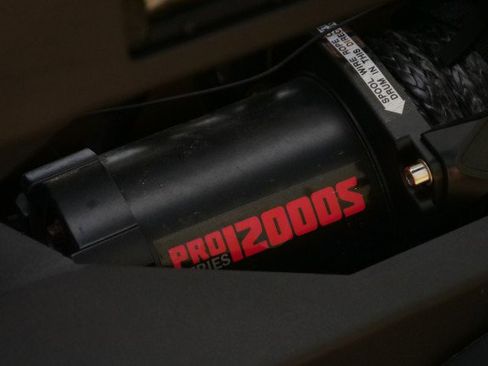 Used 2016 RAM 2500 SLT image 8