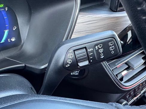 Certified 2020 Ford Escape Titanium AWD/4WD image 24