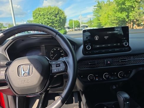 Certified 2025 Honda HR-V Sport image 18