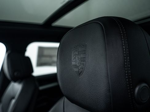 Certified 2025 Porsche Cayenne image 26