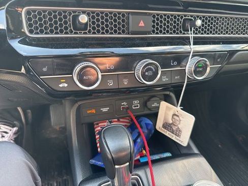 Used 2023 Honda Civic Touring image 18