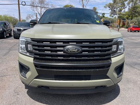 Used 2018 Ford Expedition Max XLT w/ Equipment Group 202A AWD/4WD image 8
