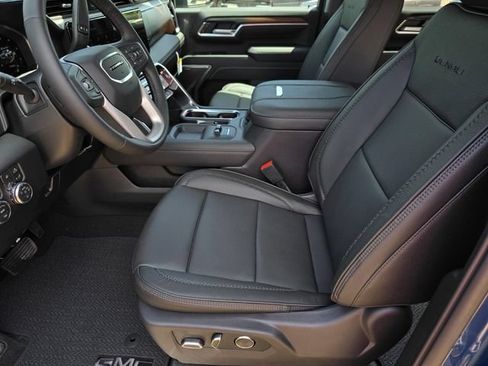 New 2026 GMC Sierra 2500 Denali w/ Denali Reserve Package AWD/4WD image 21