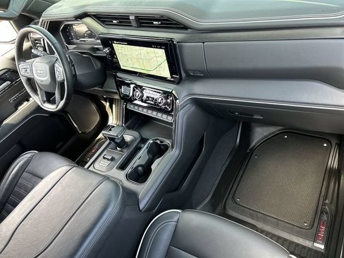 Used 2025 GMC Sierra 1500 AT4X AWD/4WD image 29