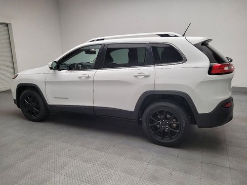 Used 2018 Jeep Cherokee Latitude image 3