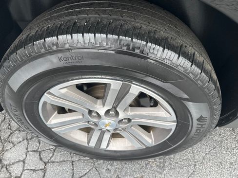 Used 2017 Chevrolet Traverse LT AWD/4WD image 7