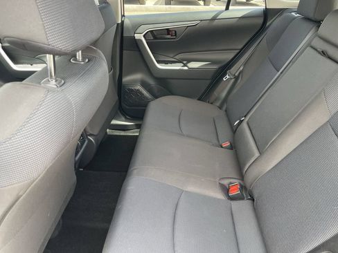 Used 2025 Toyota RAV4 LE AWD/4WD image 16