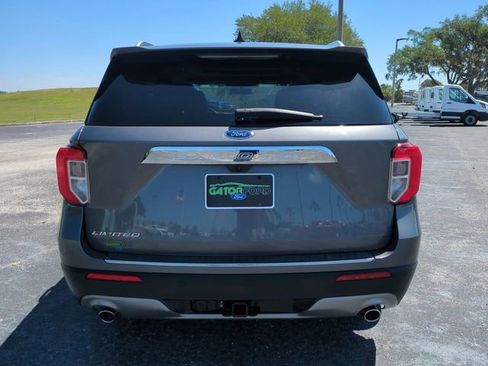 Certified 2022 Ford Explorer Limited w/ Equipment Group 301A RWD image 6