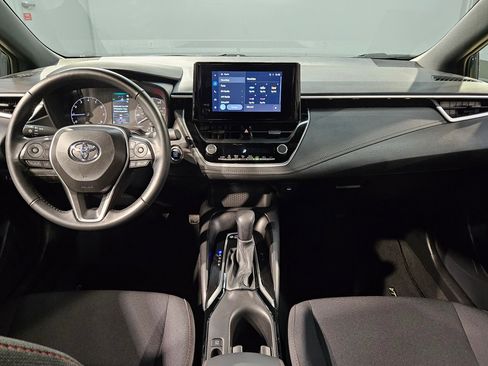 Used 2025 Toyota Corolla SE image 10
