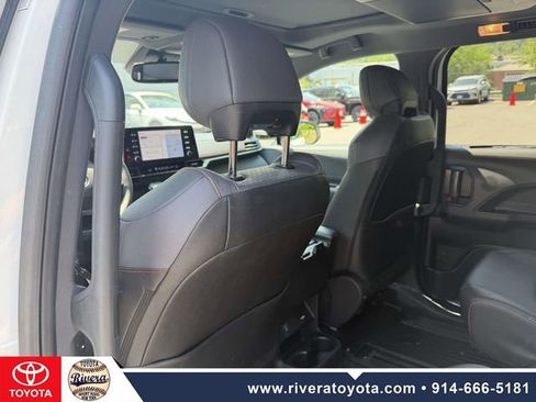 Used 2023 Toyota Sienna XSE w/ XSE Plus Package AWD/4WD image 15
