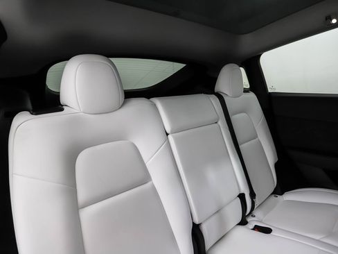 Used 2024 Tesla Model Y Long Range image 25
