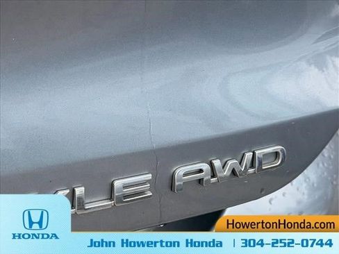 Used 2021 Toyota Highlander XLE image 5