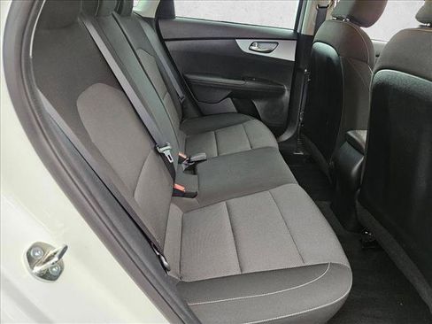 Used 2023 Kia Forte LXS w/ LXS Technology Package FWD image 17