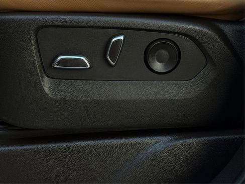 Certified 2023 Cadillac Escalade ESV Sport w/ Touring Package image 34