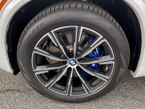 New 2026 BMW X5 xDrive40i w/ M Sport Package AWD/4WD image 8