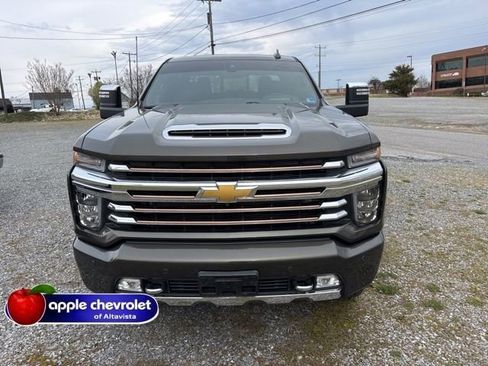 Used 2023 Chevrolet Silverado 2500 High Country w/ Z71 Off-Road Package image 2