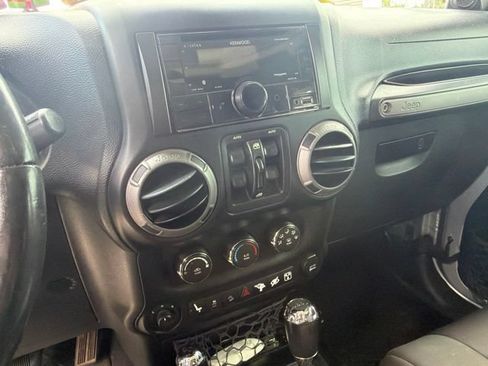 Used 2012 Jeep Wrangler Unlimited Sport AWD/4WD image 40