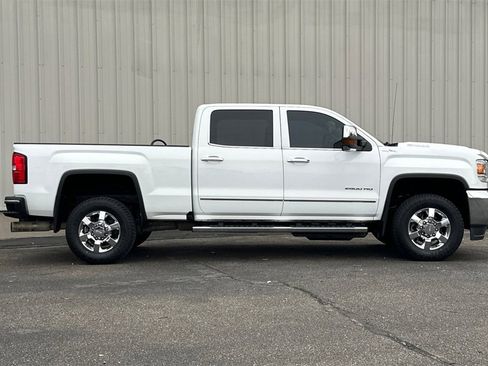Used 2018 GMC Sierra 2500 SLT w/ Duramax Plus Package image 4