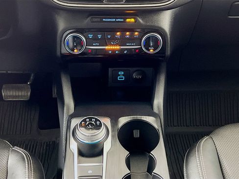 Certified 2022 Ford Escape SEL AWD/4WD image 17