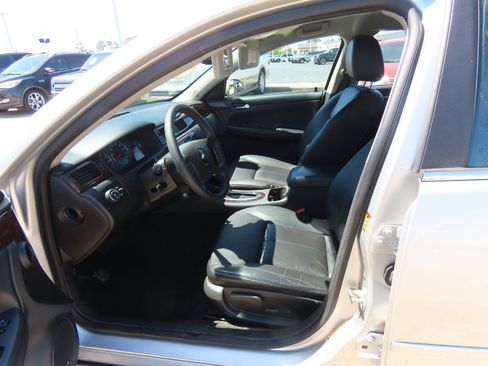 Used 2016 Chevrolet Impala LTZ image 24