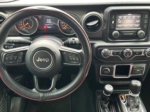 Used 2018 Jeep Wrangler Unlimited Sport image 12