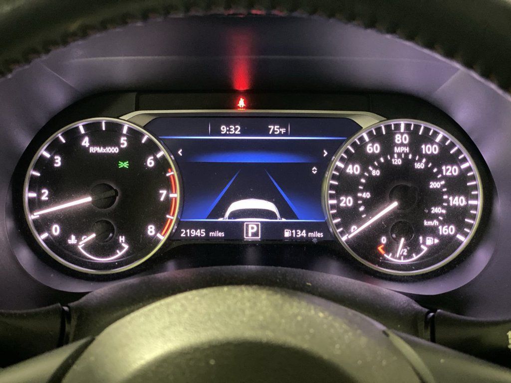 Used 2024 Nissan Sentra SR FWD image 11