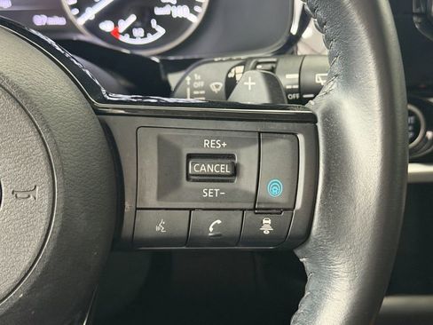 Used 2023 Nissan Pathfinder SV image 13