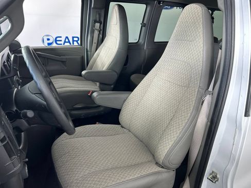 Used 2025 Chevrolet Express 2500 LT w/ LT Preferred Equipment Group RWD image 15