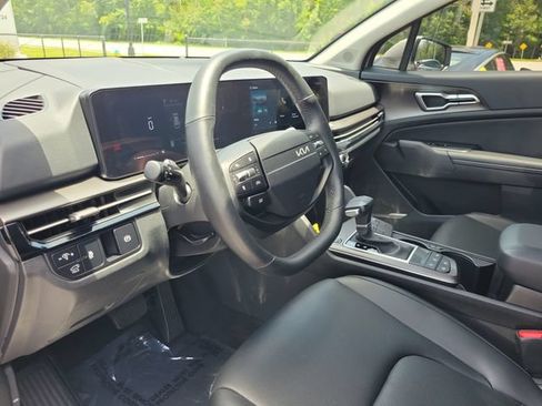 Used 2026 Kia Sportage EX w/ EX Panorama Roof Package FWD image 17