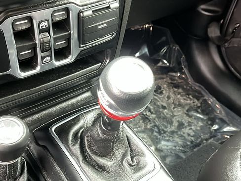 Certified 2021 Jeep Wrangler Unlimited Sahara image 18