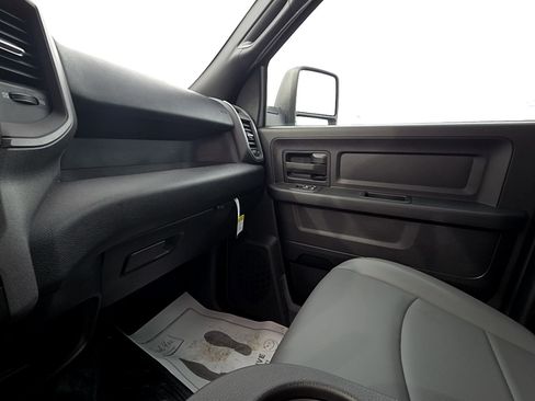 New 2026 RAM 3500 Tradesman w/ Chrome Appearance Group image 17