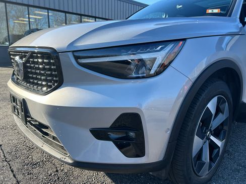 Used 2023 Volvo XC40 B5 Plus w/ Driver Assist Package image 43