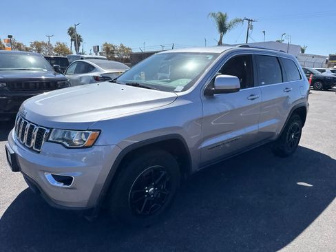 Used 2018 Jeep Grand Cherokee Laredo RWD image 29