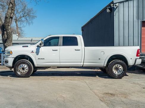 Used 2019 RAM 3500 Laramie image 3