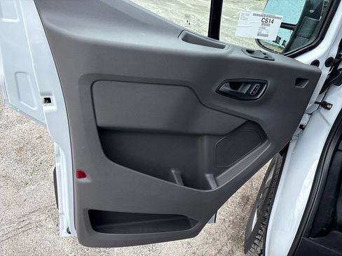 New 2026 Ford Transit 250 148 Medium Roof RWD image 25