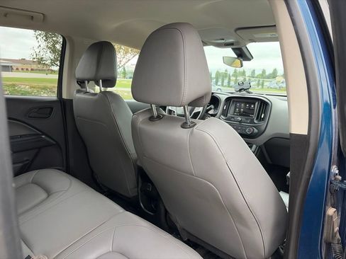 Used 2019 Chevrolet Colorado W/T w/ WT Convenience Package AWD/4WD image 28