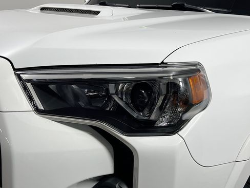 Used 2024 Toyota 4Runner TRD Off-Road Premium w/ Off Road Premium Plus Package AWD/4WD image 12