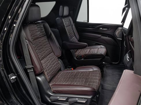 Used 2022 Cadillac Escalade Sport Platinum image 23